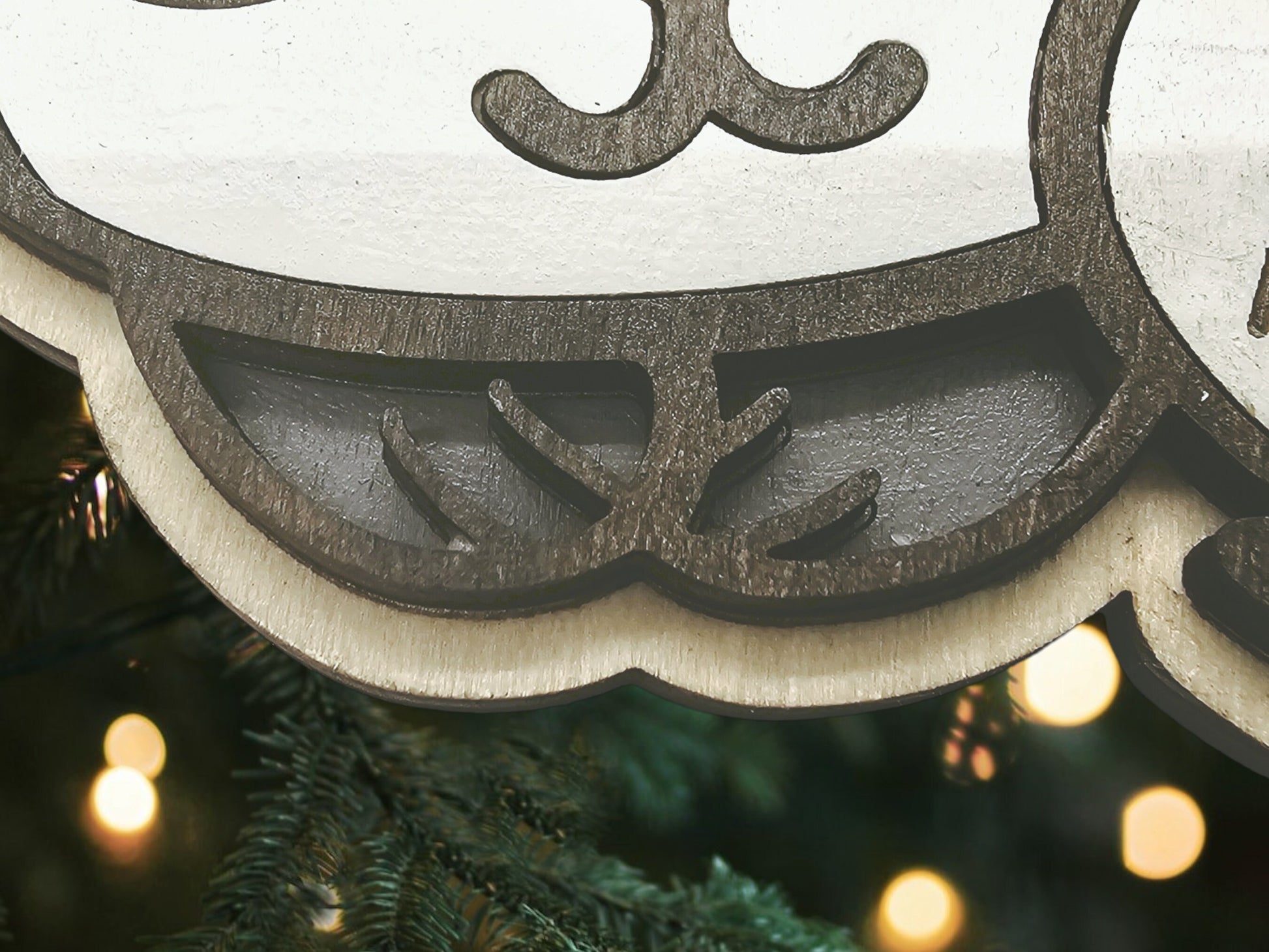Personalized Wolf Ornament: Handcrafted Wood Christmas Decor