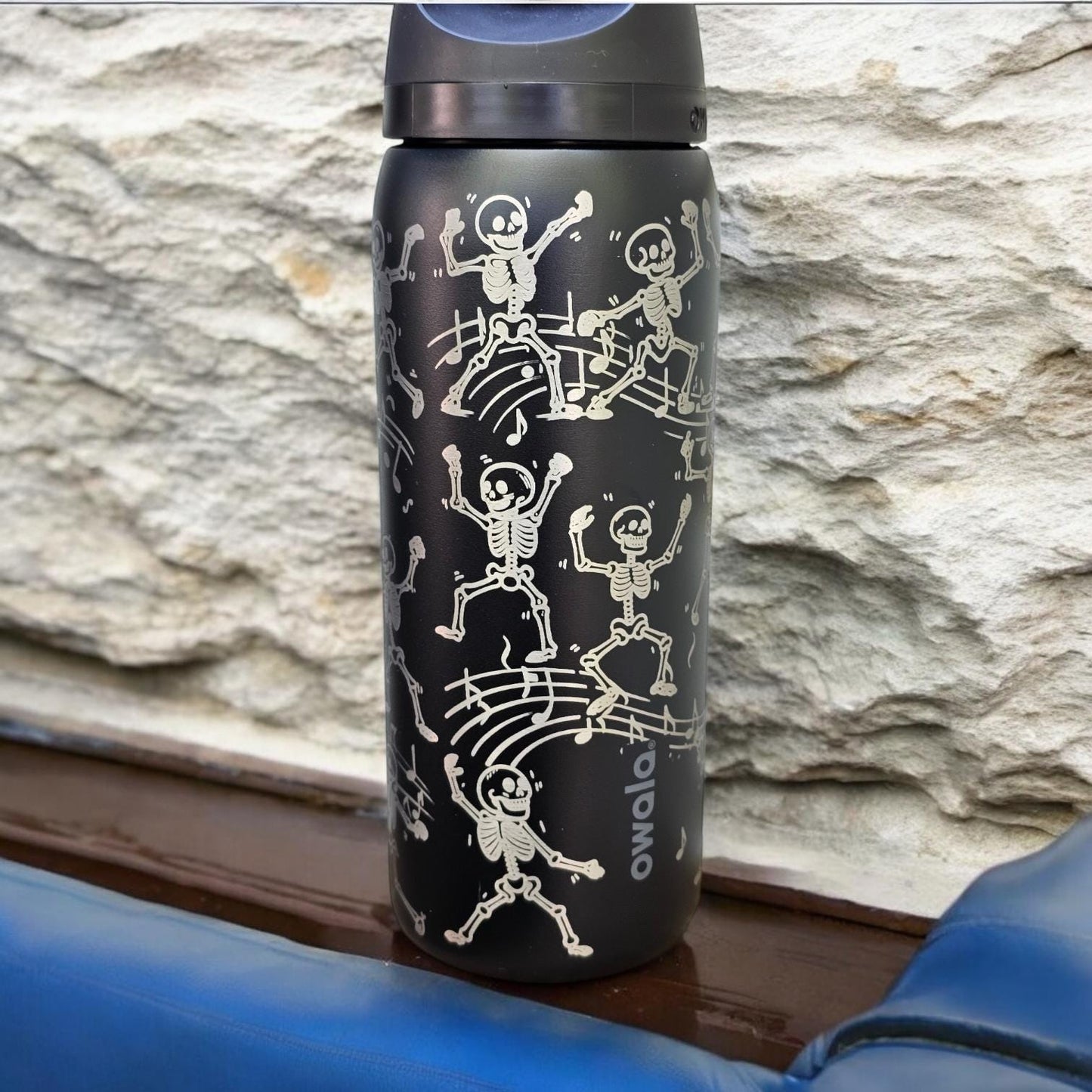 Dancing Skeleton Halloween Owala Bottle, Spooky Water Bottle, Skeleton Party Favor, Halloween Drinkware Gift, 24 and 32 oz Owala