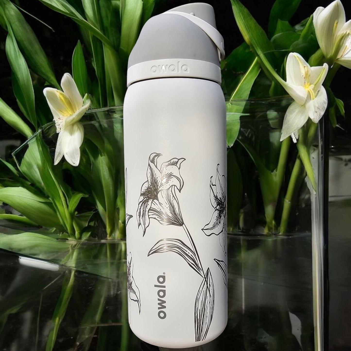 Lily Engraved Owala 24 and 32 oz Bottle | Flower Design | Elegant & Personalized Drinkware