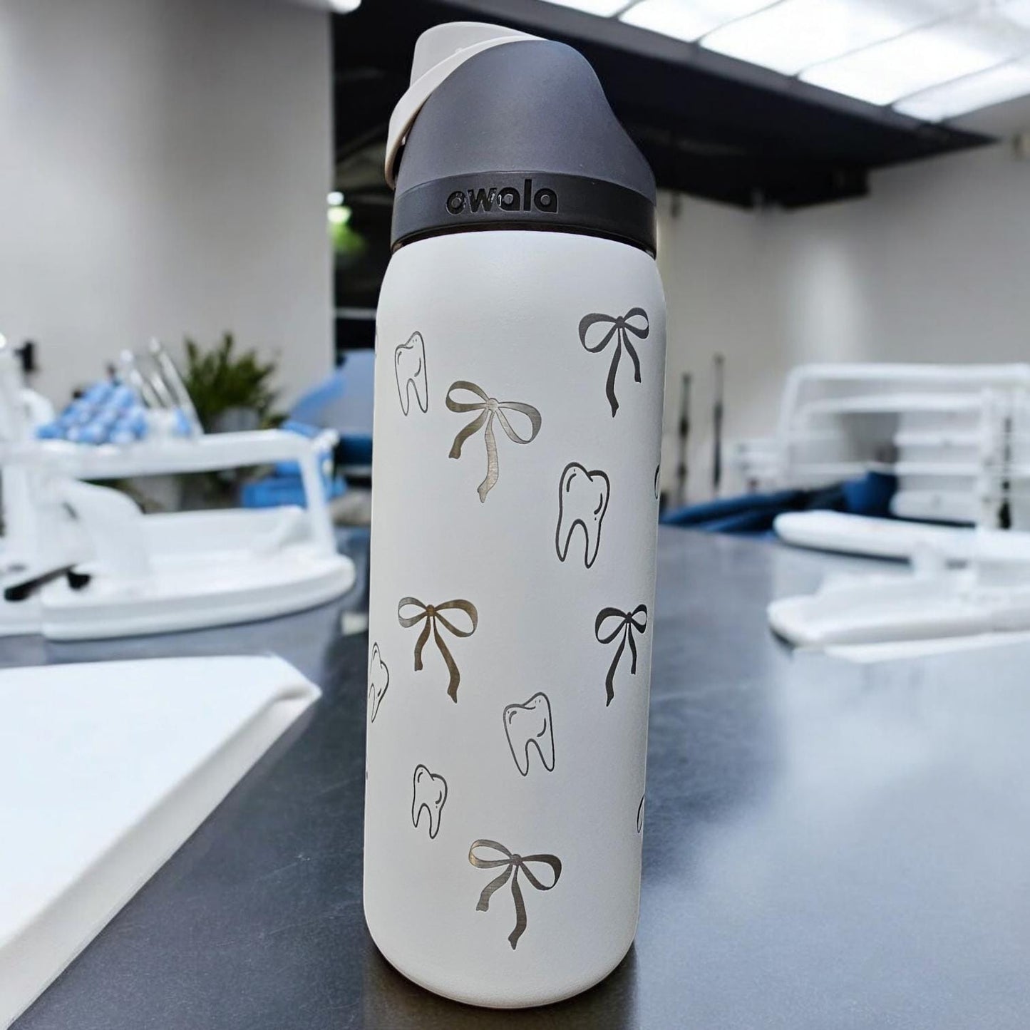 Dental Bow or Stars Owala 24 and 32 oz Bottle | Dental Design | Elegant & Personalized Drinkware