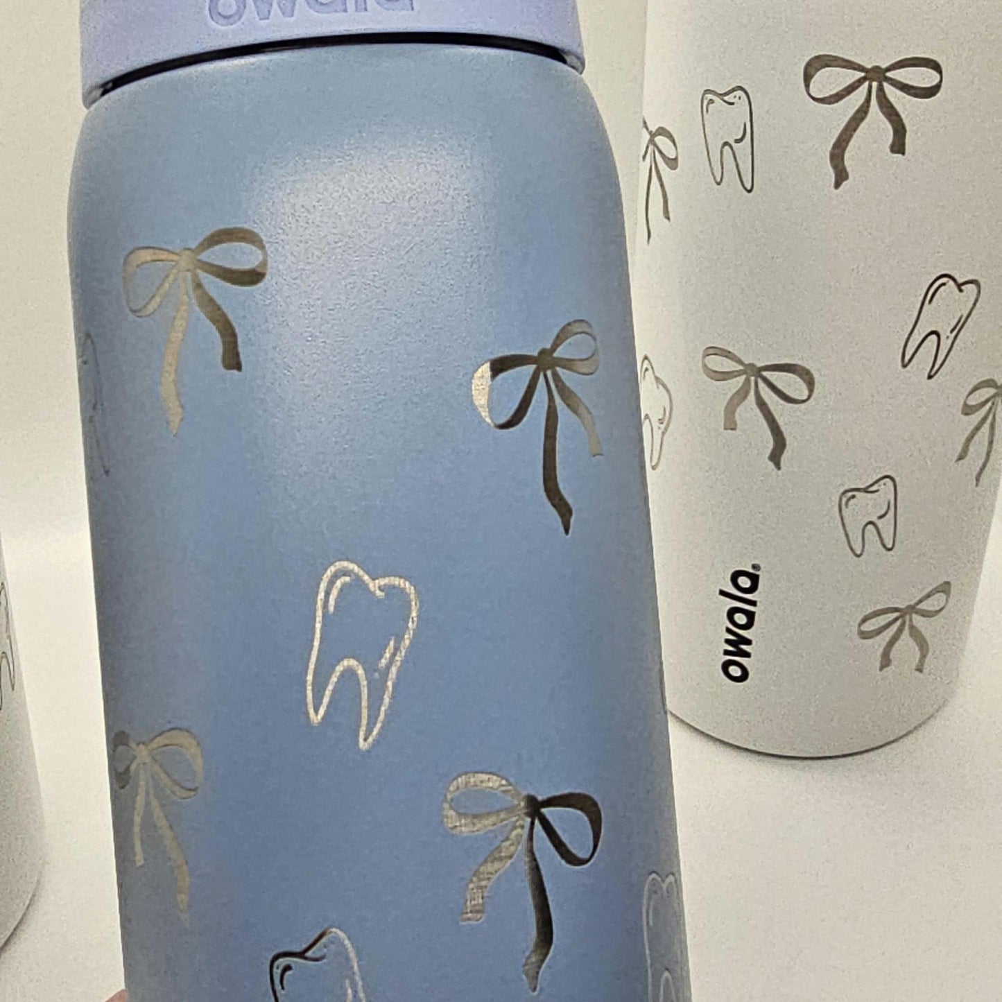 Dental Bow or Stars Owala 24 and 32 oz Bottle | Flower Design | Elegant & Personalized Drinkware