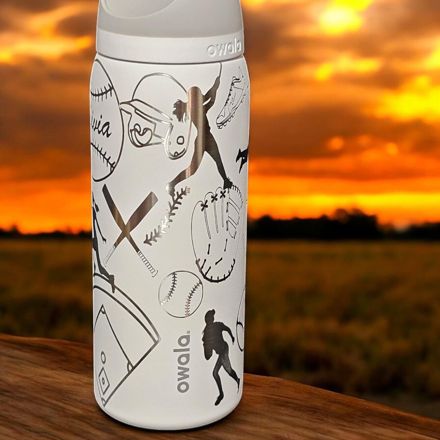 Owala Softball Theme Drink Bottle, 32, 24 and 16 ounce BPA-Free Bottle, Flip Cap, leak proof Water Bottle, Sports Enthusiast Gift