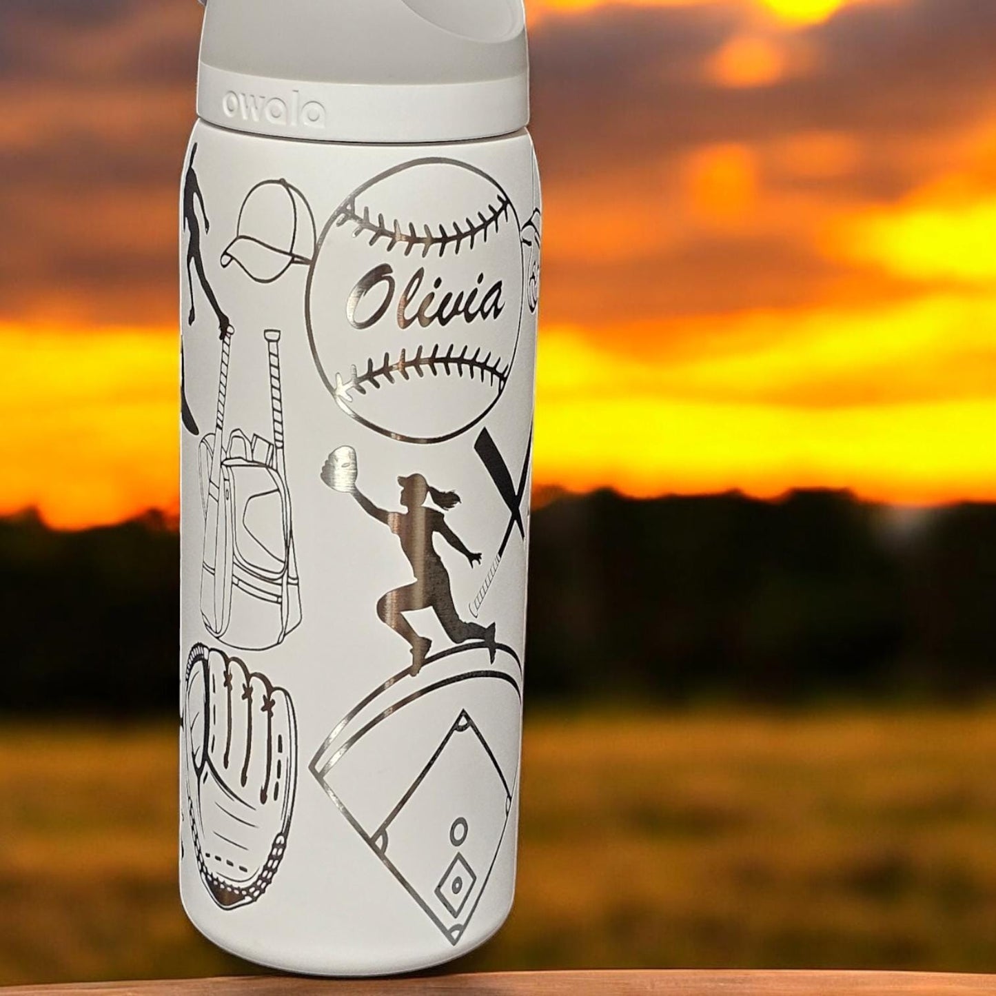 Owala Softball Theme Drink Bottle, 32, 24 and 16 ounce BPA-Free Bottle, Flip Cap, leak proof Water Bottle, Sports Enthusiast Gift
