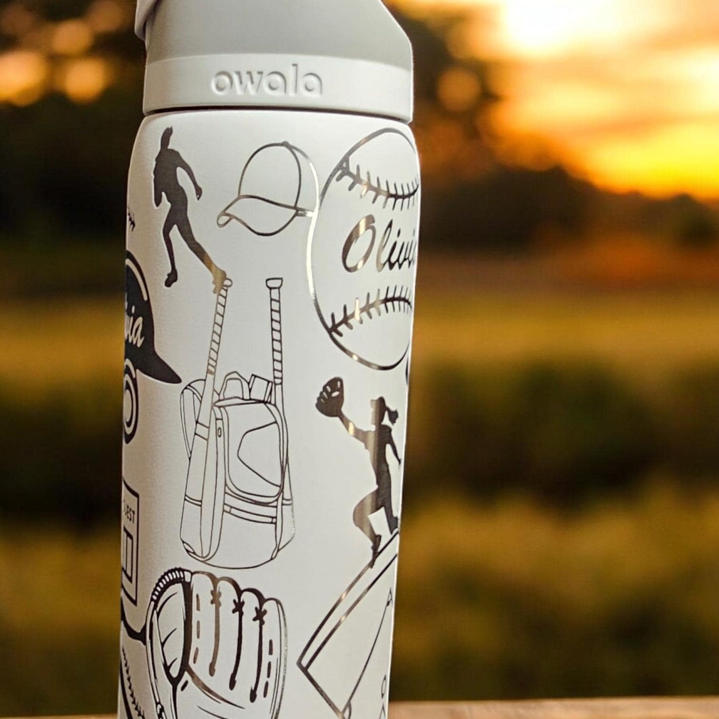 Owala Softball Theme Drink Bottle, 32, 24 and 16 ounce BPA-Free Bottle, Flip Cap, leak proof Water Bottle, Sports Enthusiast Gift