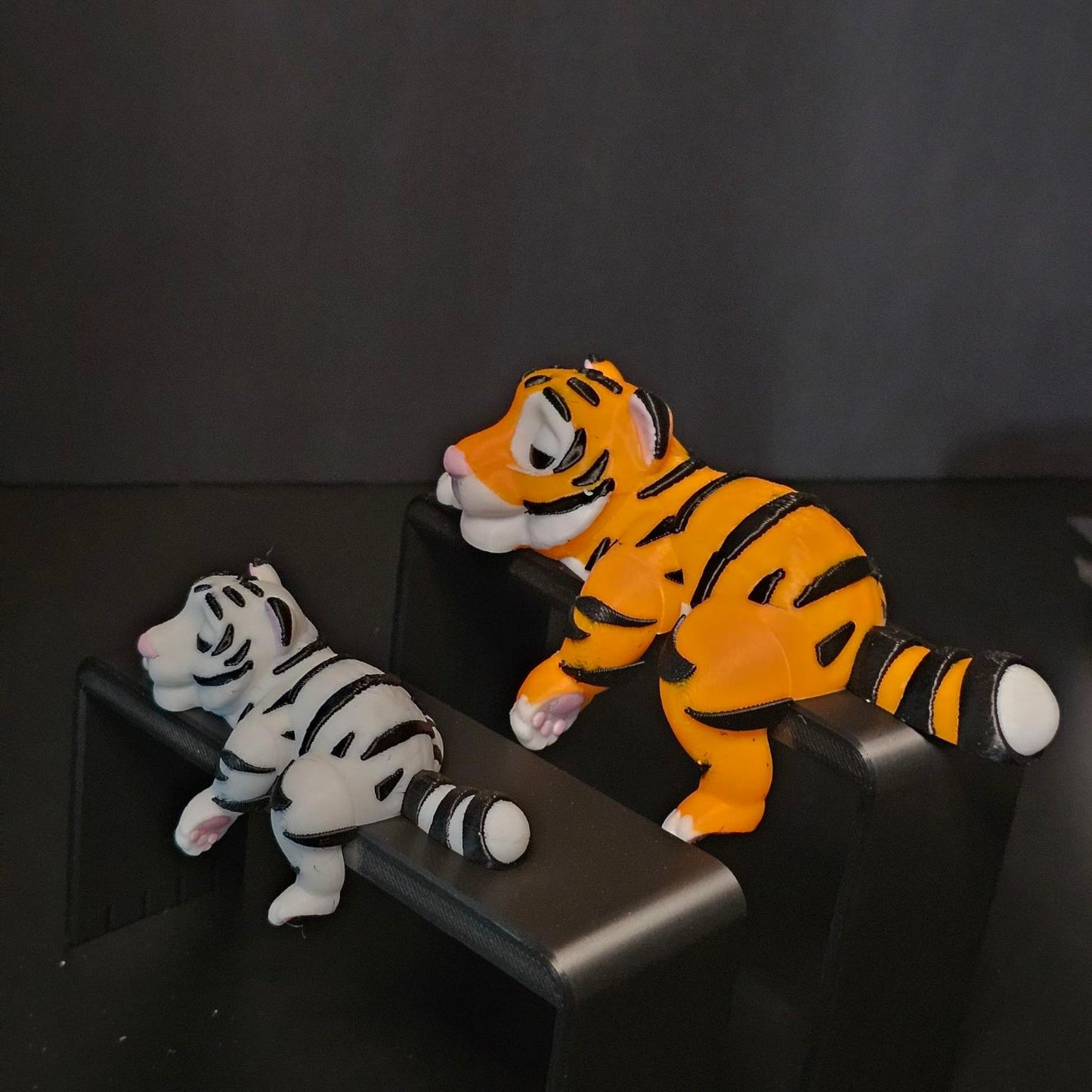 3D Printed Sleeping Tiger Shelf Sitter: Whimsical Office Decor