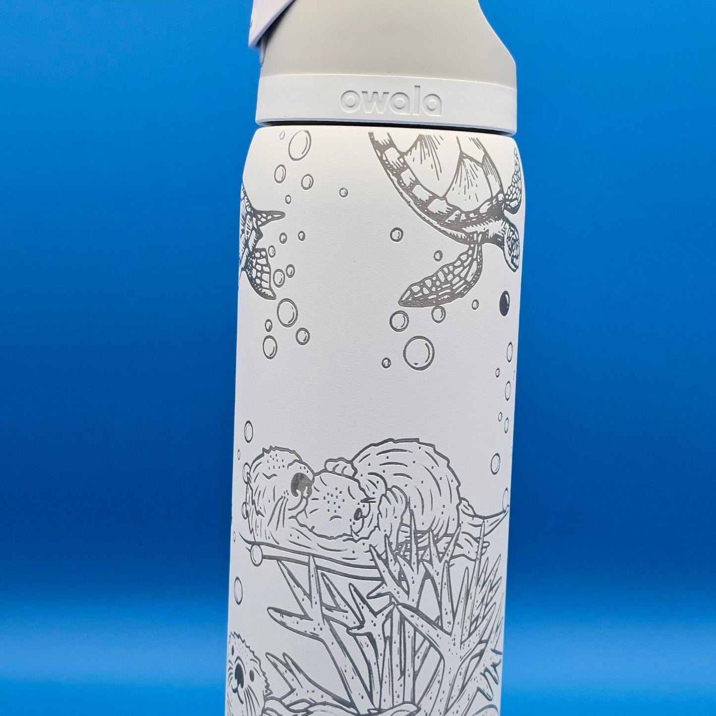Owala Water Bottle with Turtles & Otters | Laser Engraved Ocean Animals | Custom Name | Eco Gift for Animal Lovers