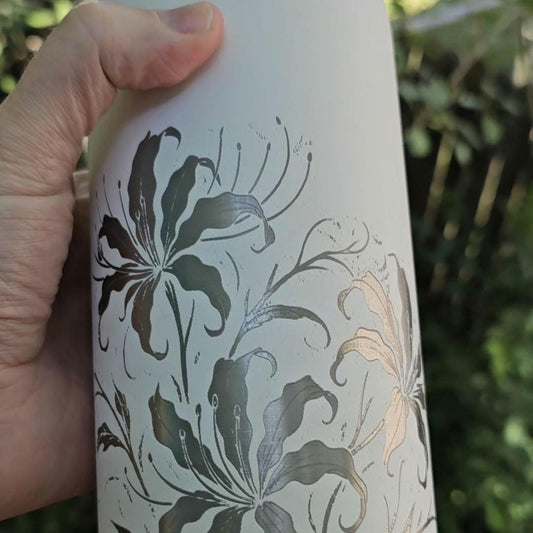 Spider Lily Engraved Owala Water Bottle: Personalized Flower Design