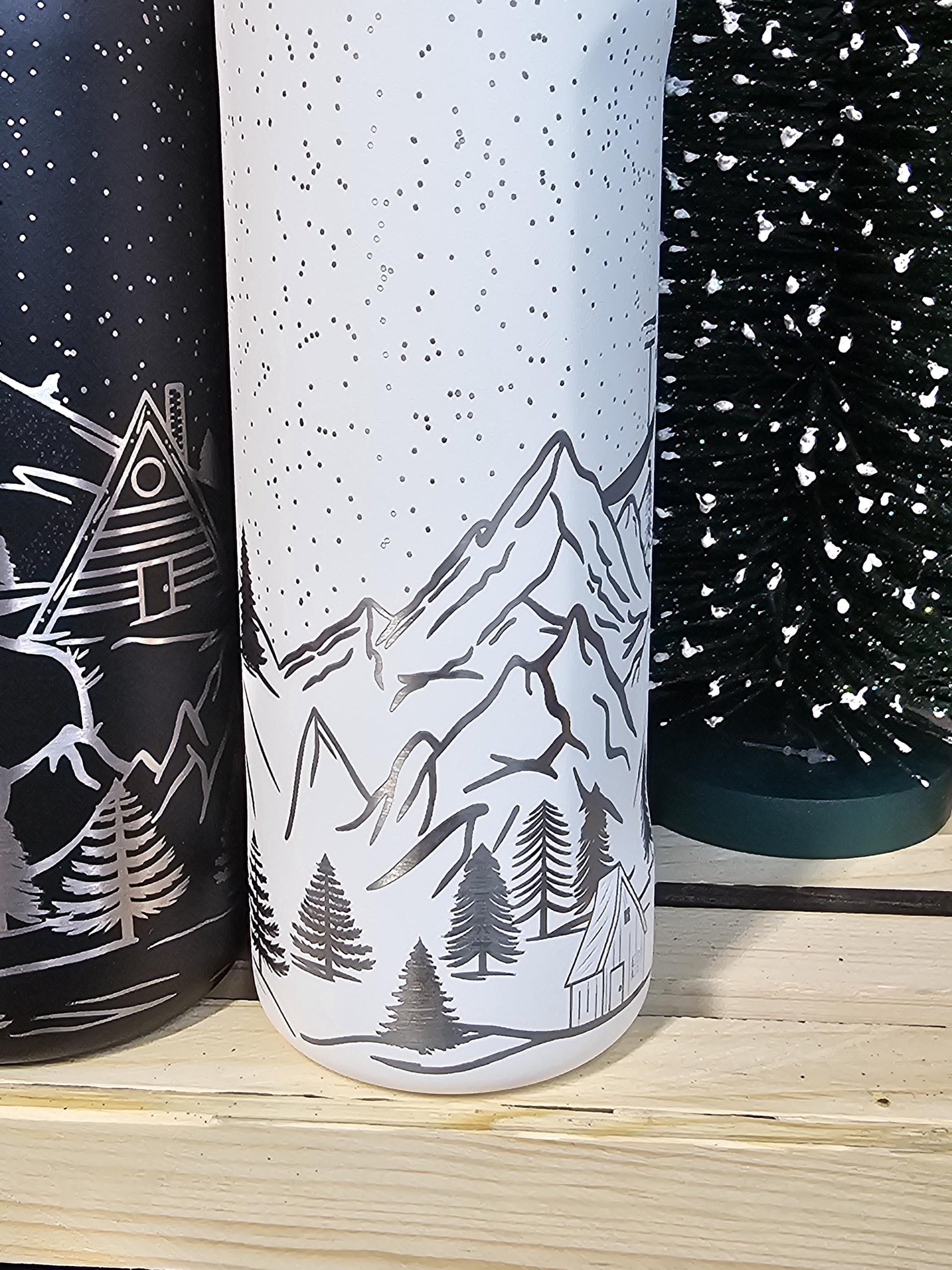 32 oz Owala Tumbler with Engraved Ski Lodge Scene – sleek and very very dark Colors, Perfect for Winter Adventures