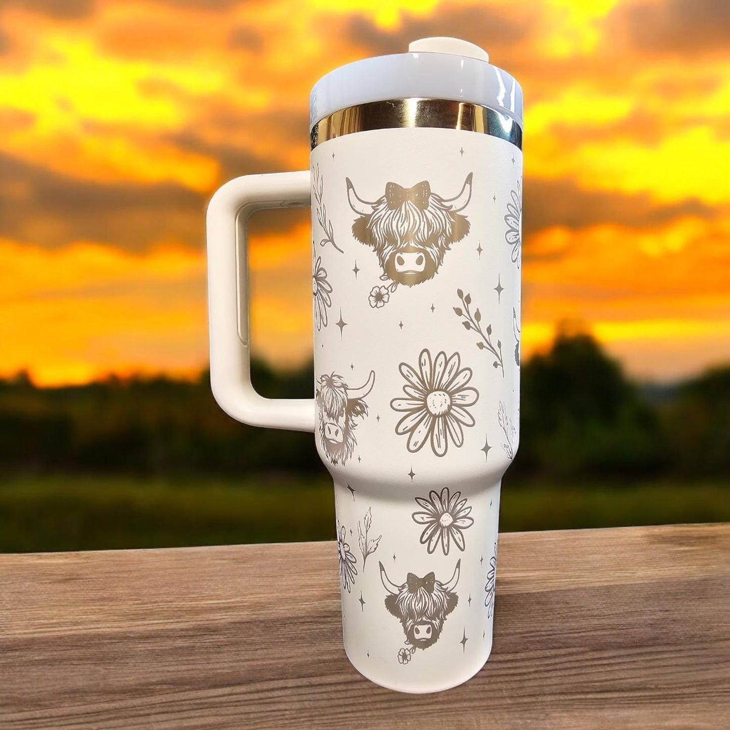 Highland cow Laser Engraved 40 oz Bottle | Cows and Sunflower Design | Elegant & Personalized Drinkware