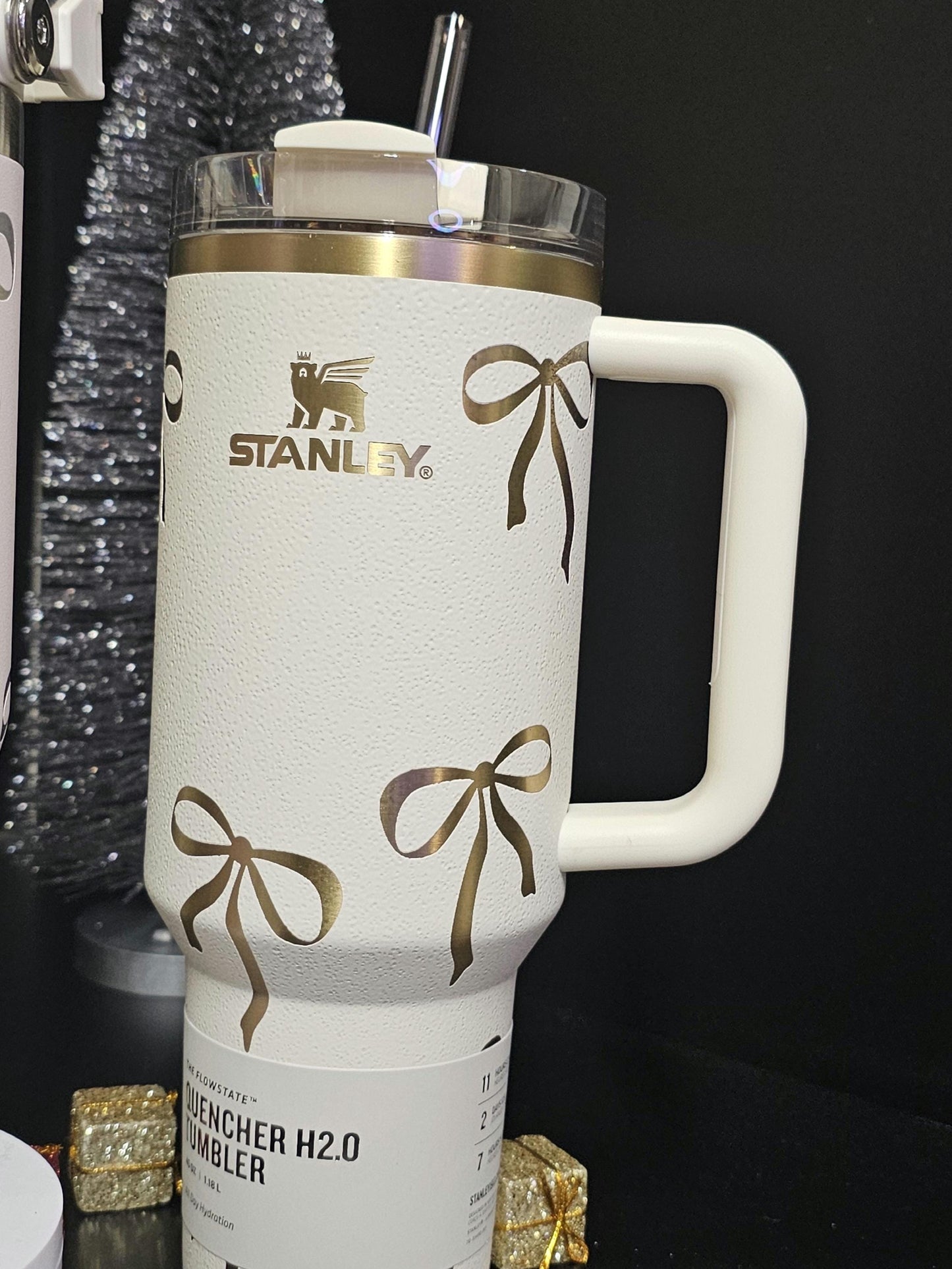 Stanley Coquette Engraved 40 and 30 oz Bottle | Gold Bows Design | Elegant & Personalized Drinkware