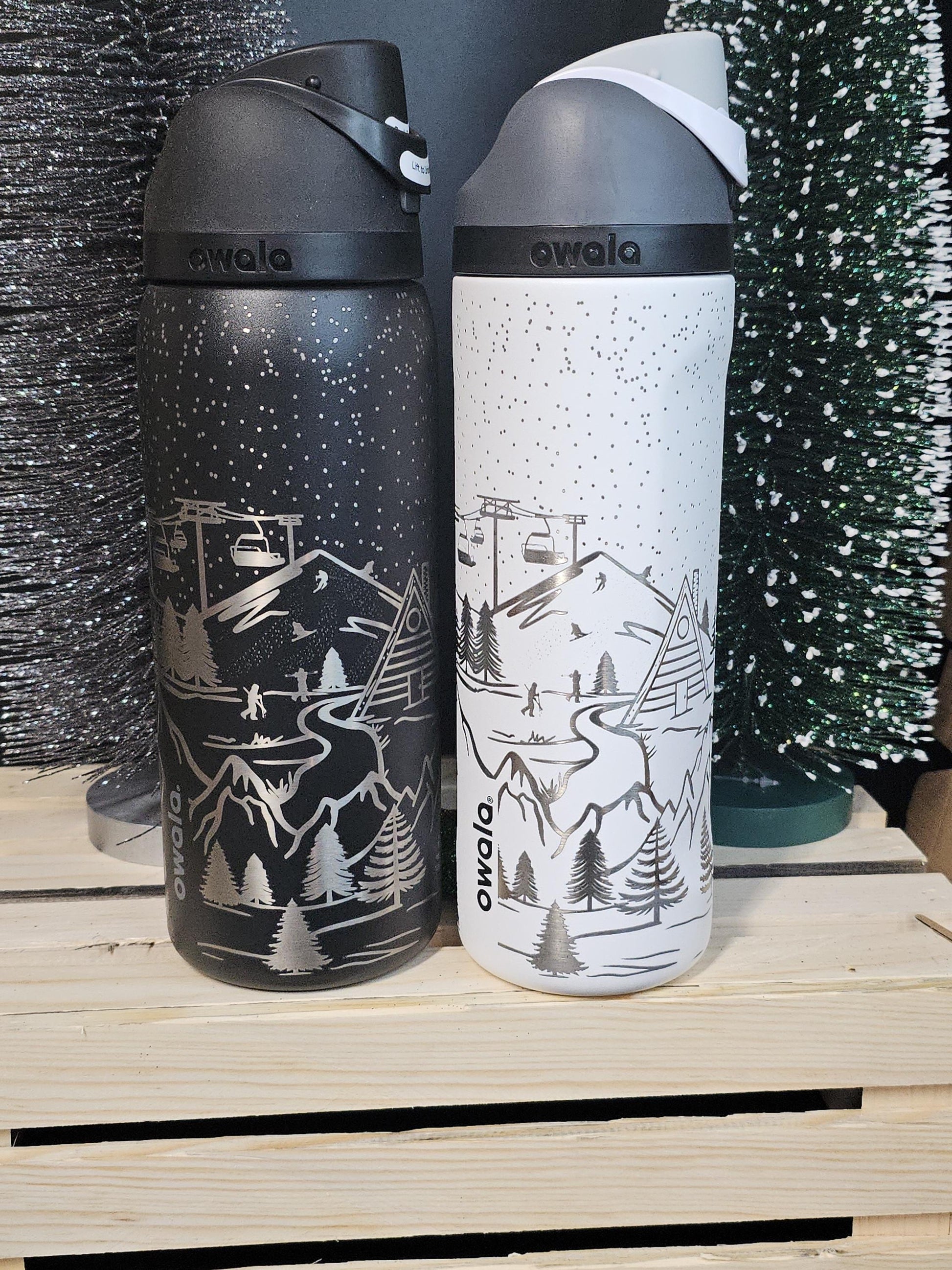 32 oz Owala Tumbler with Engraved Ski Lodge Scene – sleek and very very dark Colors, Perfect for Winter Adventures