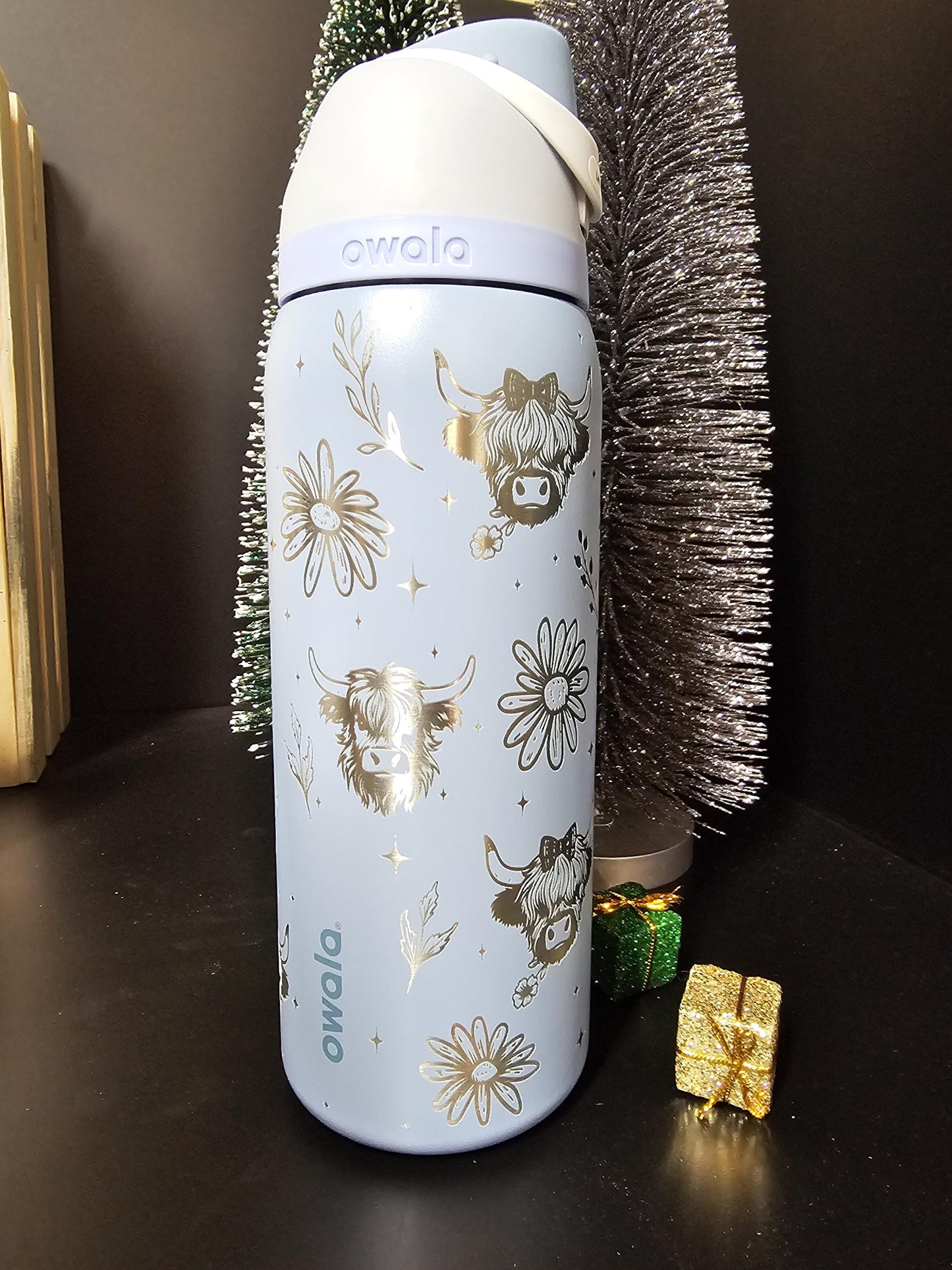 Highland cow Laser Engraved Owala 24 and 32 oz Bottle | Cows and Sunflower Design | Elegant & Personalized Drinkware