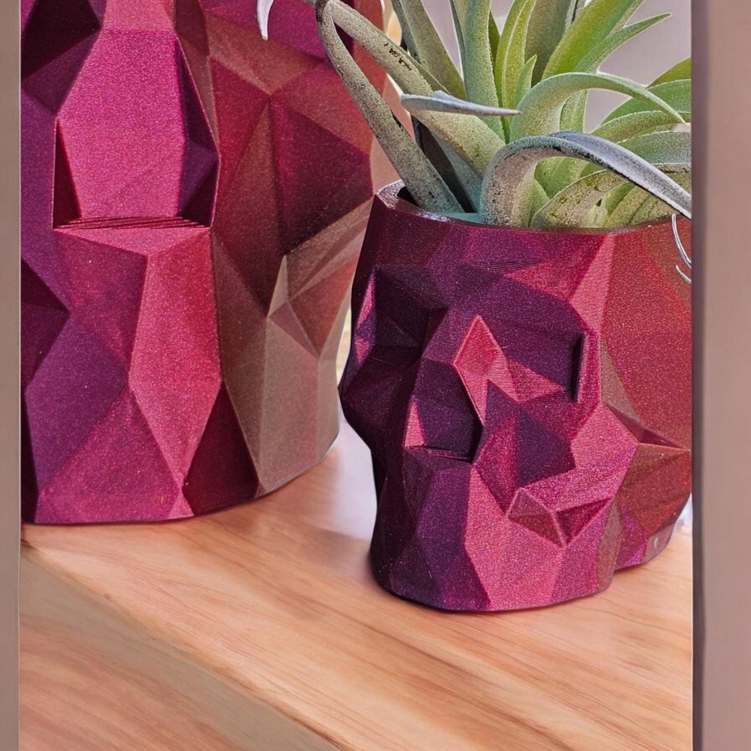 3D Printed Geometric Skull Planter: Gothic Home Decor