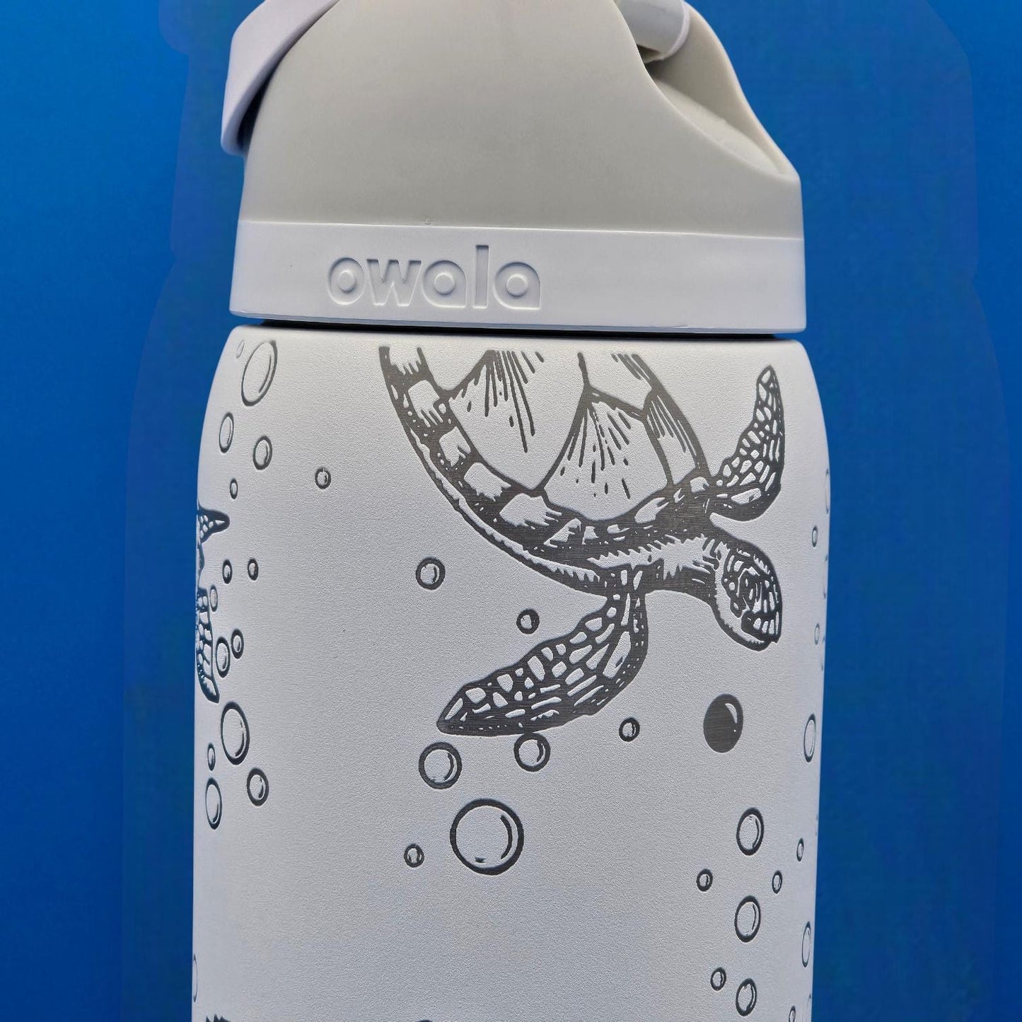 Owala Water Bottle with Turtles & Otters | Laser Engraved Ocean Animals | Custom Name | Eco Gift for Animal Lovers