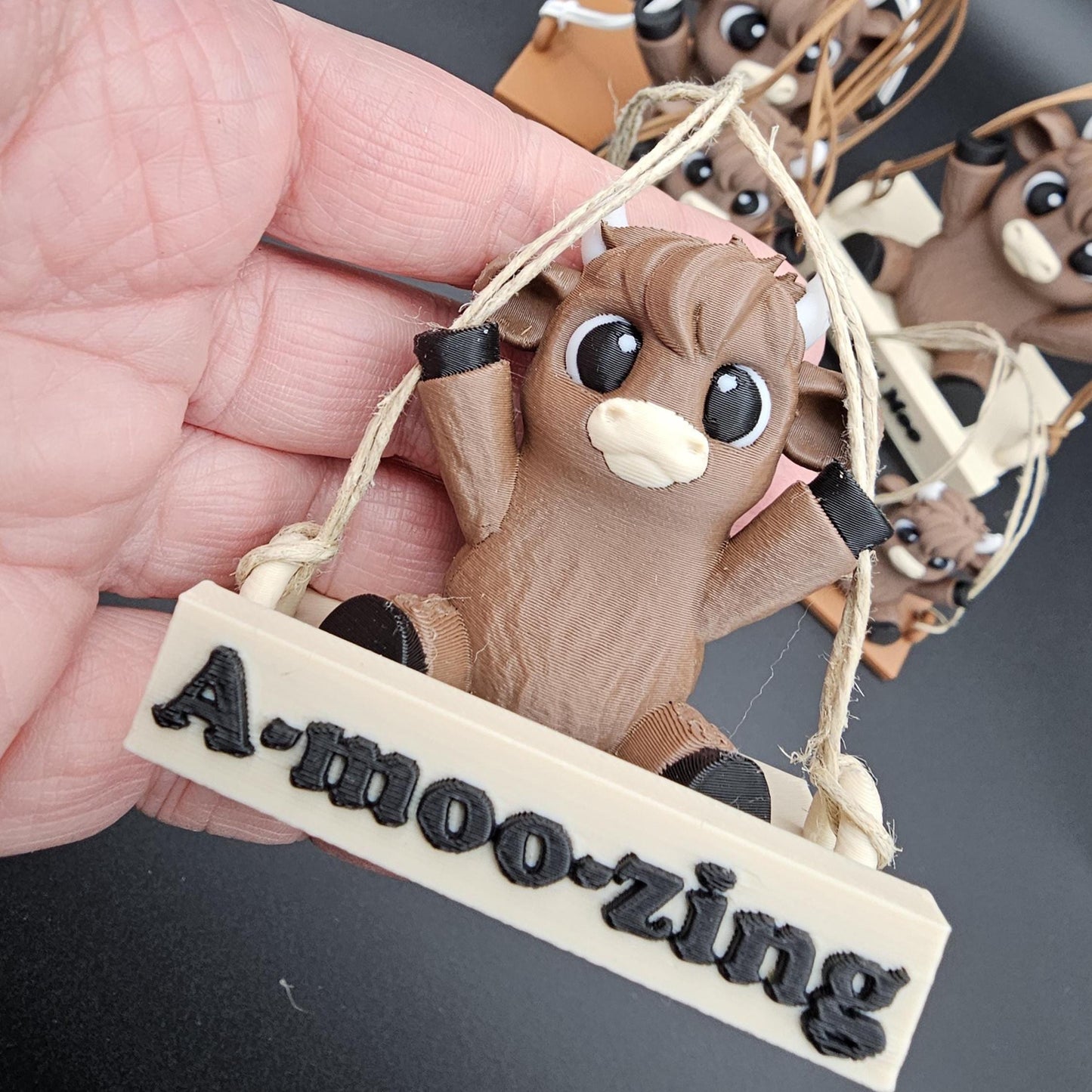 Highland Cow Swing with Custom Text | 3D Printed in various sizes and color | Personalized Gift for Cow Lovers