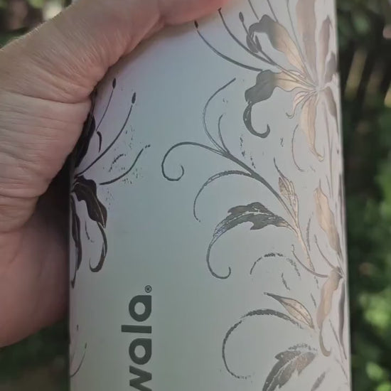 Spider Lily Engraved Owala Water Bottle: Personalized Flower Design